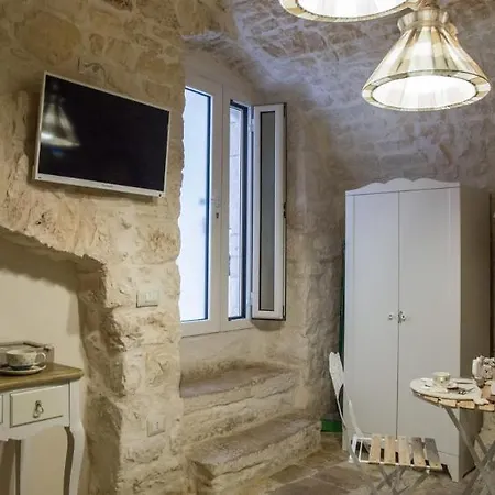 Hotel Dimora Rossi 3*