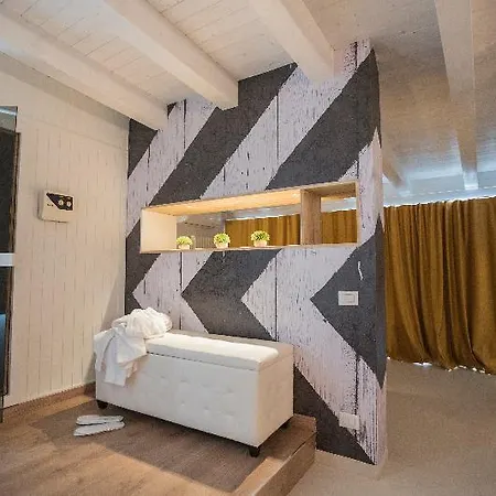 Dimora Rossi 3*