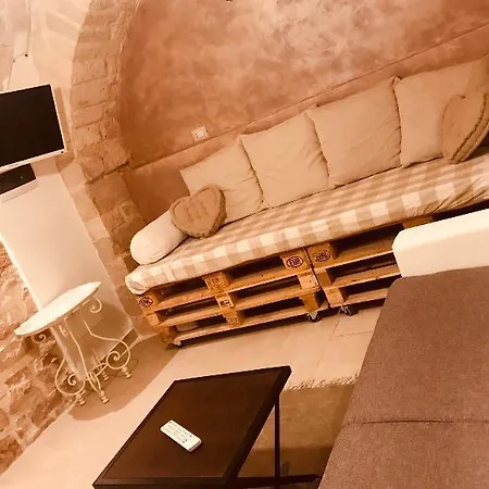 Hotel Dimora Rossi 3*