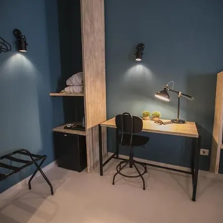 Hotel Dimora Rossi 3*