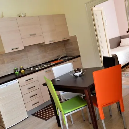 Dimora Rossi 3*